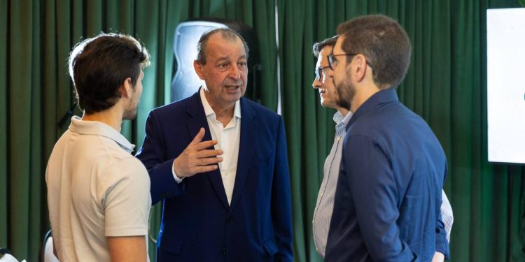 Omar Aziz defende prosperidade para as famílias em debate no projeto Amazônia que Eu Quero