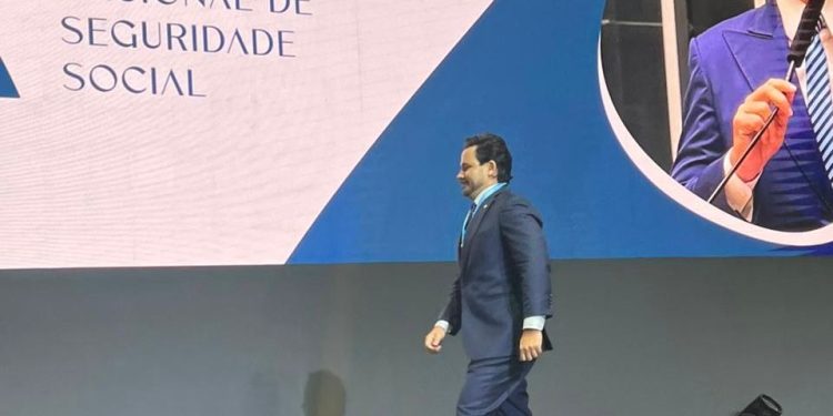 Capitão Alberto Neto ganha prêmio nacional e assume protagonismo na modernização da Previdência brasileira