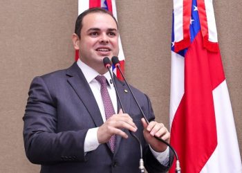 Roberto Cidade propõe programa para garantir água potável aos amazonenses em escolas públicas