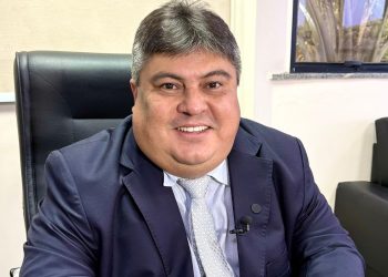 Presidente David Reis anuncia ‘abono natalino’ para servidores da Câmara Municipal de Manaus