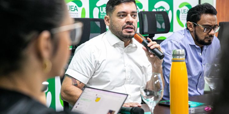 UEA realiza “Encontro de coordenadores de cursos de graduação” com foco em planejamento e integração