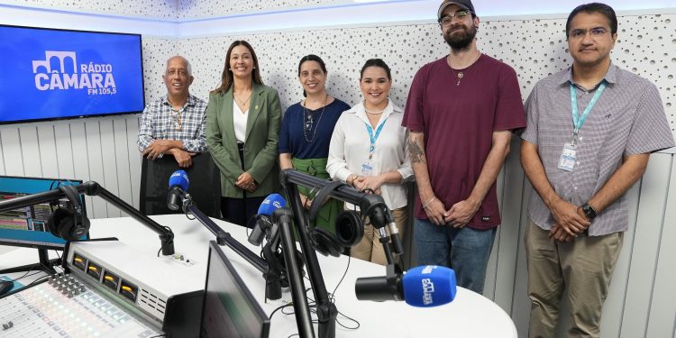 Equipe da Rádio Câmara desembarca em Manaus para edição especial dos 90 anos do programa ‘A Voz do Brasil’