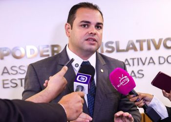 Presidente Roberto Cidade anuncia prorrogação das inscrições do concurso da Aleam até 16 de outubro