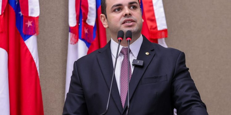 Aleam analisa projeto de autoria de Roberto Cidade que assegura autonomia na escolha de oficinas por segurados