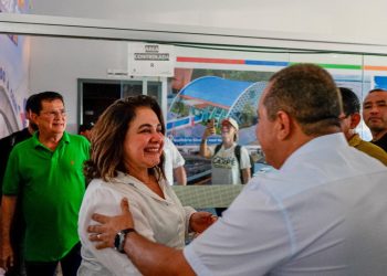 Oposição se levanta em Coari para receber a pré-candidata ao governo Professora Maria do Carmo