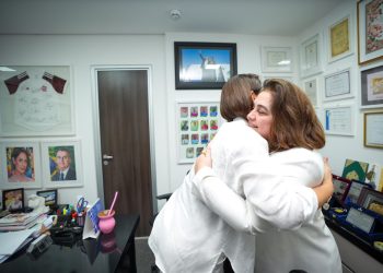 Michelle Bolsonaro faz homenagem para Professora Maria do Carmo no dia do seu aniversário