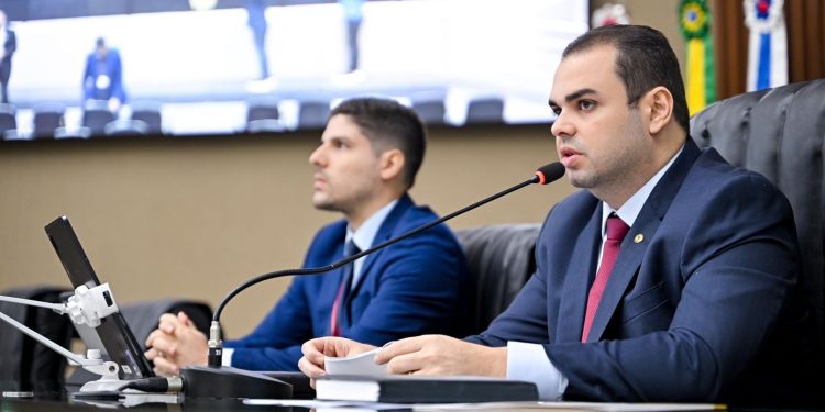 Presidente Roberto Cidade propõe política ambiental voltada às escolas estaduais do Amazonas