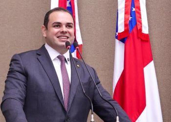 Roberto Cidade apresenta PL que protege consumidores de mudanças não informadas no limite de crédito