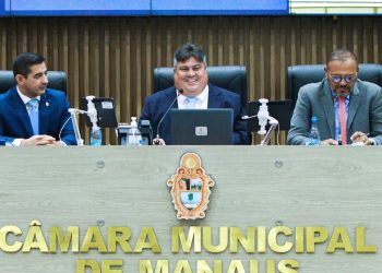 Presidente David Reis anuncia data de pagamento da segunda parcela do 13º e do abono natalino aos servidores da CMM
