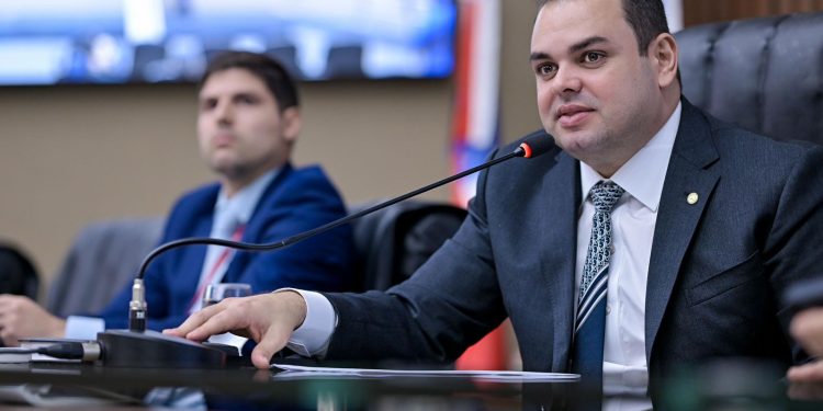 Roberto Cidade propõe que clínicas veterinárias aceitem exames feitos na rede pública