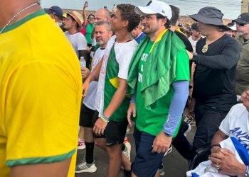 Capitão Alberto Neto une-se a Nikolas Ferreira em caminhada histórica “Acorda Brasil”