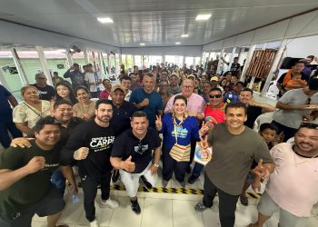 Escutar, trabalhar, resolver: Professora Maria do Carmo dá início ao projeto ‘Mudança em Movimento’ em viagem pelo Alto Solimões