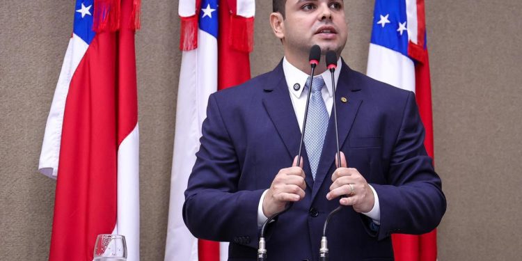 Projeto de Roberto Cidade busca garantir diagnóstico e tratamento contínuo a pacientes com doenças raras no Amazonas