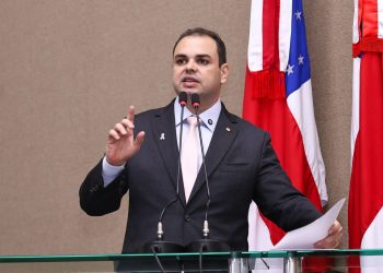 Roberto Cidade antecipa debate nacional e garante proteção a crianças na internet