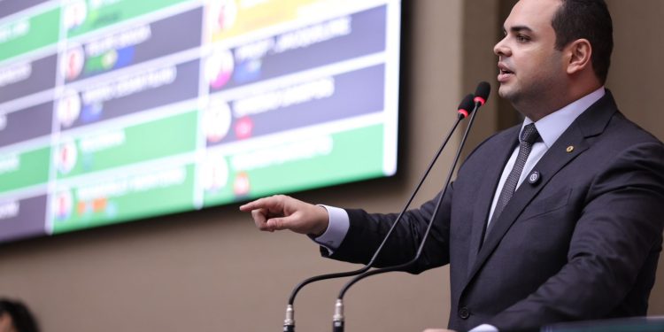 Roberto Cidade fortalece ações de saúde preventiva com campanha sobre plantas tóxicas