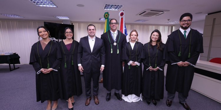 Governador interino Roberto Cidade empossa novos defensores públicos e reforça atuação da DPE no interior do Amazonas