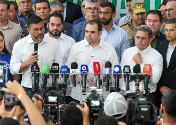 No primeiro dia à frente do Executivo, governador interino Roberto Cidade destaca estabilidade institucional e continuidade de projetos