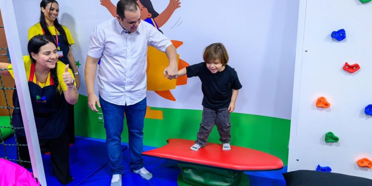 Presidente Roberto Cidade dá início ao Mês do Autista e confirma Aleam como referência em inclusão no Amazonas