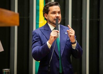 Capitão Alberto Neto cobra apoio federal para criação de centro especializado em autismo no interior do Amazonas