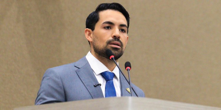 Saneamento básico e incentivo ao esporte pautam debates na CMM durante Grande Expediente