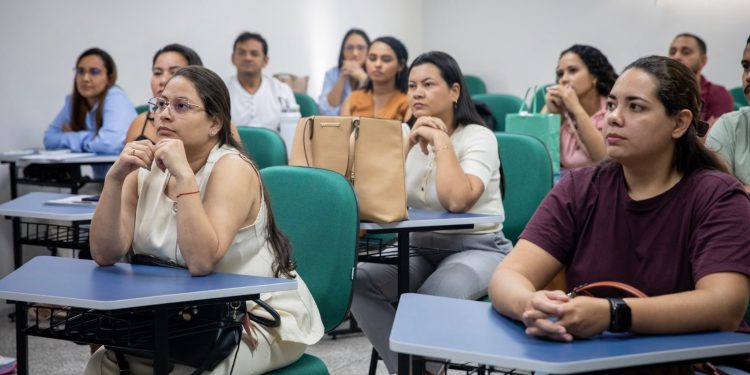 UEA e SES-AM qualificam profissionais para ampliar o acesso ao Implanon no Amazonas