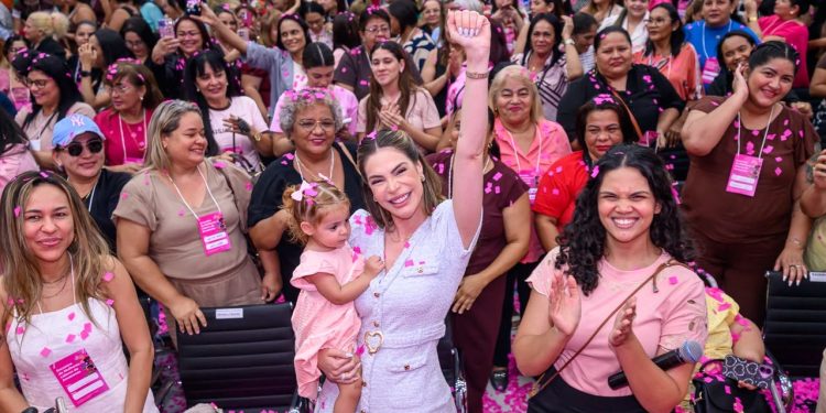 Thaisa Cidade reúne cerca de 300 mulheres e lança movimento de fortalecimento feminino