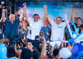 Roberto Cidade registra maior crescimento da disputa e aparece tecnicamente empatado com Omar Aziz