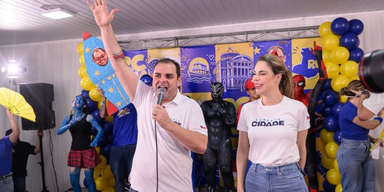 Em reunião de pré-campanha com a juventude, Roberto Cidade ouve propostas para elaboração do Plano de Governo