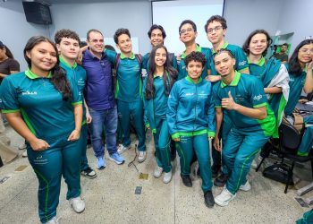 Roberto Cidade reforça aposta em tecnologia e inovação durante visita à Fundação Paulo Feitoza