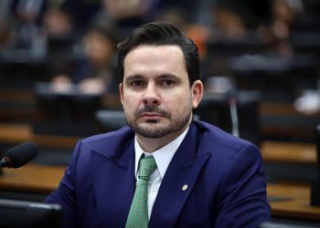 Alerta no Amazonas: avanço de facções faz Capitão Alberto Neto cobrar ação urgente do Ministério da Justiça
