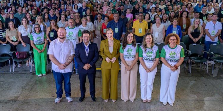 Thaisa Cidade acompanha abertura do 13º Encontro de Gestores do Amazonas