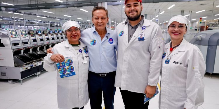 Em visita à Digitron, Adjuto Afonso defende fortalecimento da indústria no Amazonas
