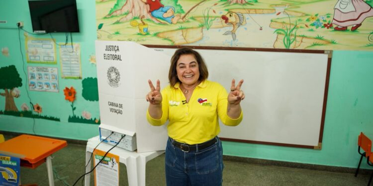 ‘Quando o povo quer, ninguém segura’, diz Professora Maria ao votar no segundo turno