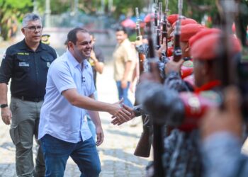 Governador Roberto Cidade oficializa promoção de 316 policiais militares do Amazonas