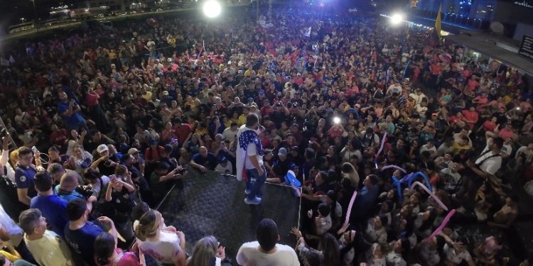 Roberto Cidade encerra campanha do 1° turno com grandes atos em Manaus e em Manacapuru