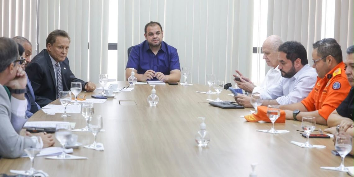 Presidente da Aleam, Adjuto Afonso, acompanha balanço das ações estaduais de combate às queimadas no Amazonas